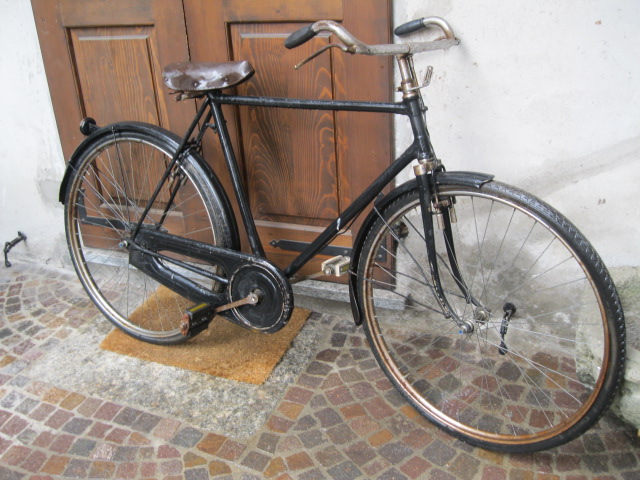 bicicletta_bianchi_epoca_freni_a_bacchetta